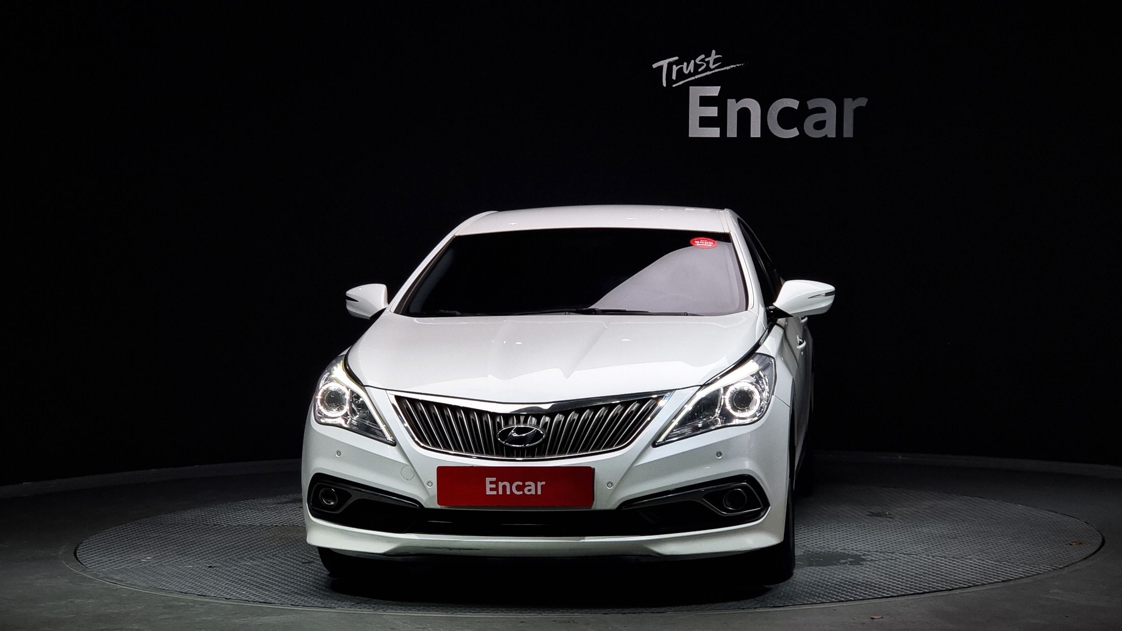 HYUNDAI GRANDEUR HG 2016