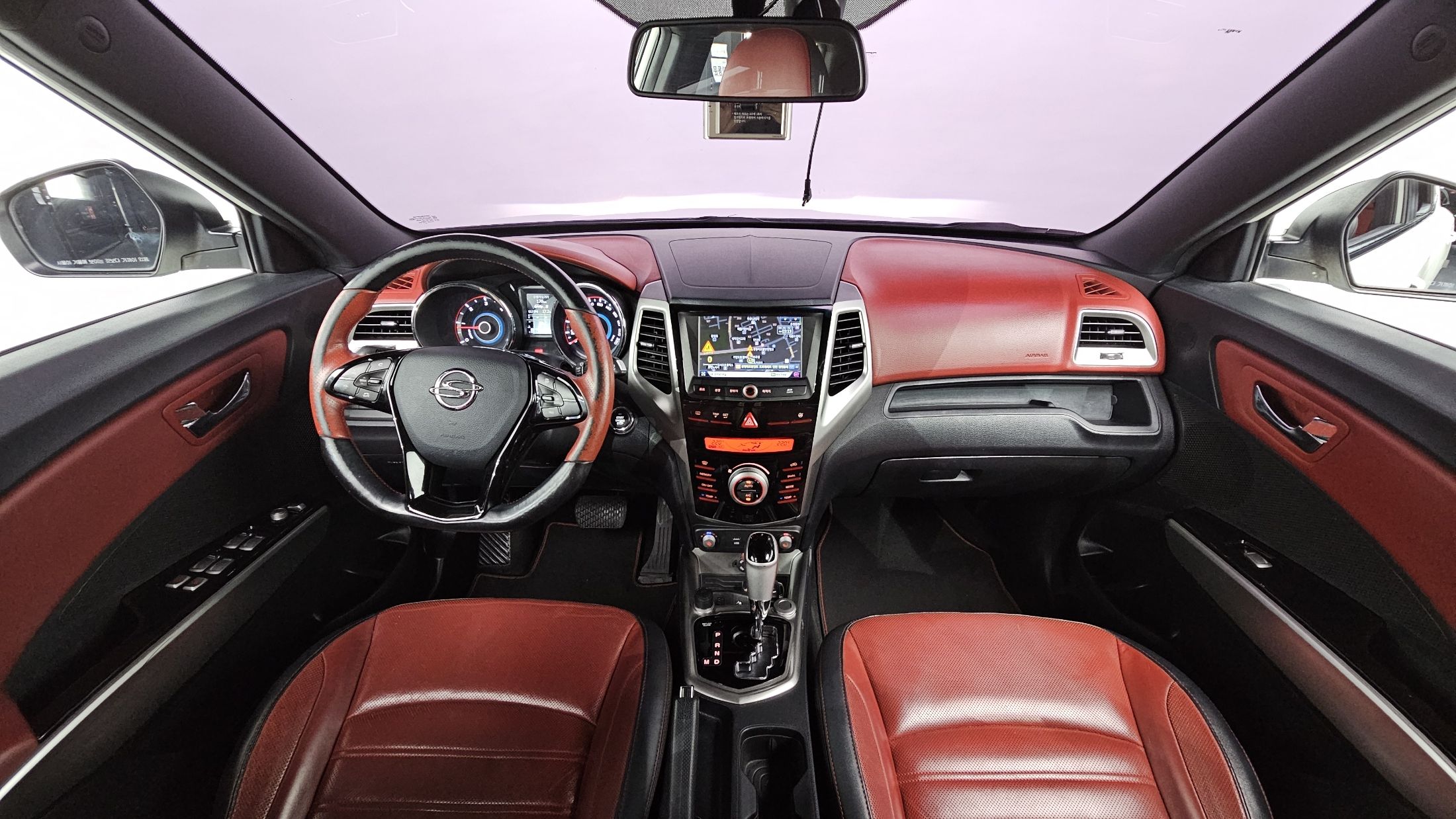 SSANGYONG TIVOLI 2015