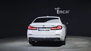 BMW 5-SERIES G30 2022