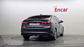 HYUNDAI AVANTE AD 2017