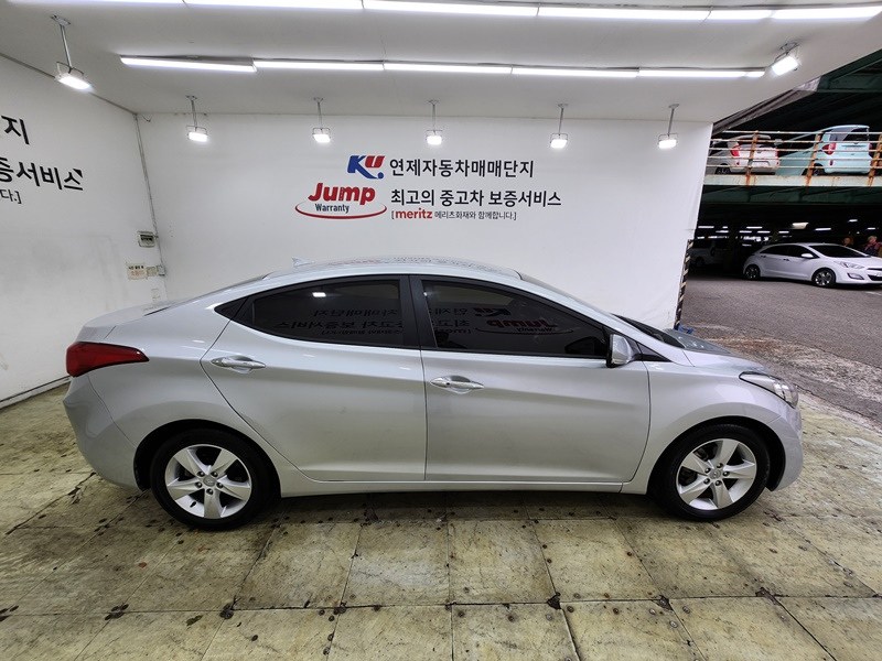HYUNDAI AVANTE MD 2011