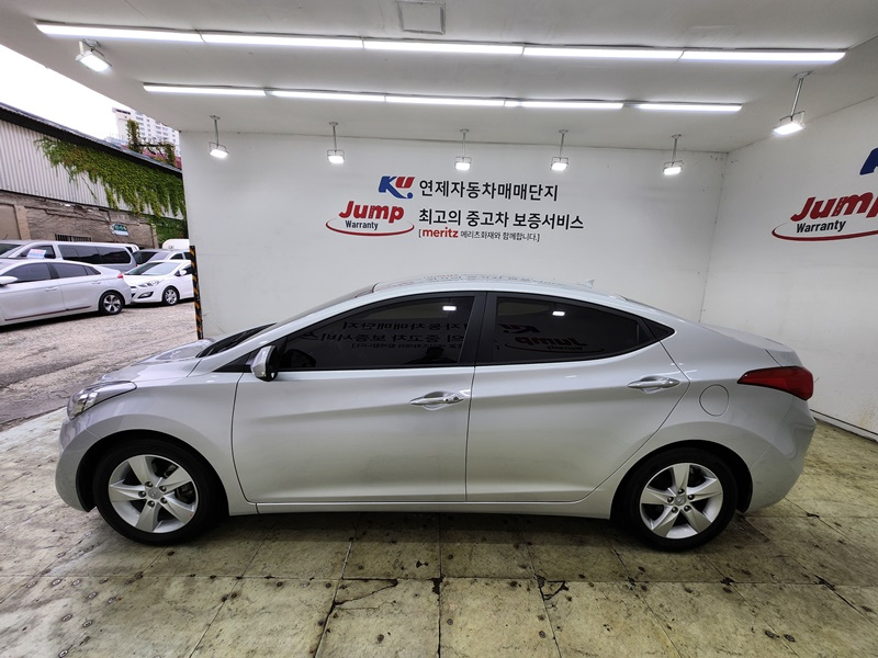 HYUNDAI AVANTE MD 2011
