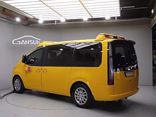 HYUNDAI STARIA 2021