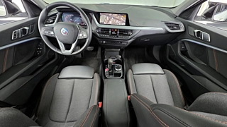BMW 1-SERIES F40 2021