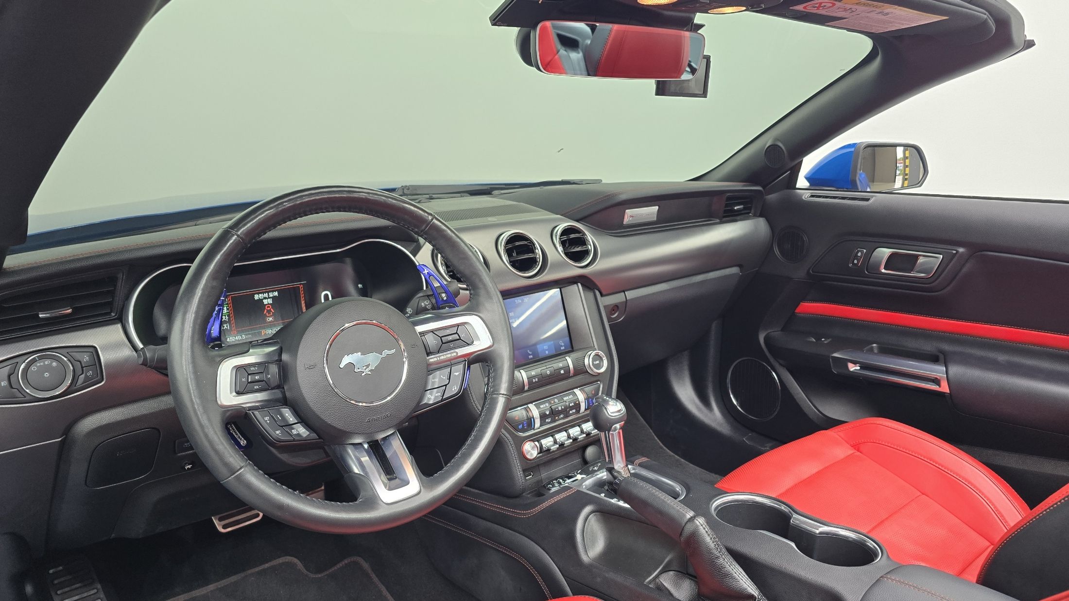 FORD MUSTANG 2021