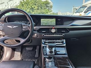 GENESIS EQ900 2016