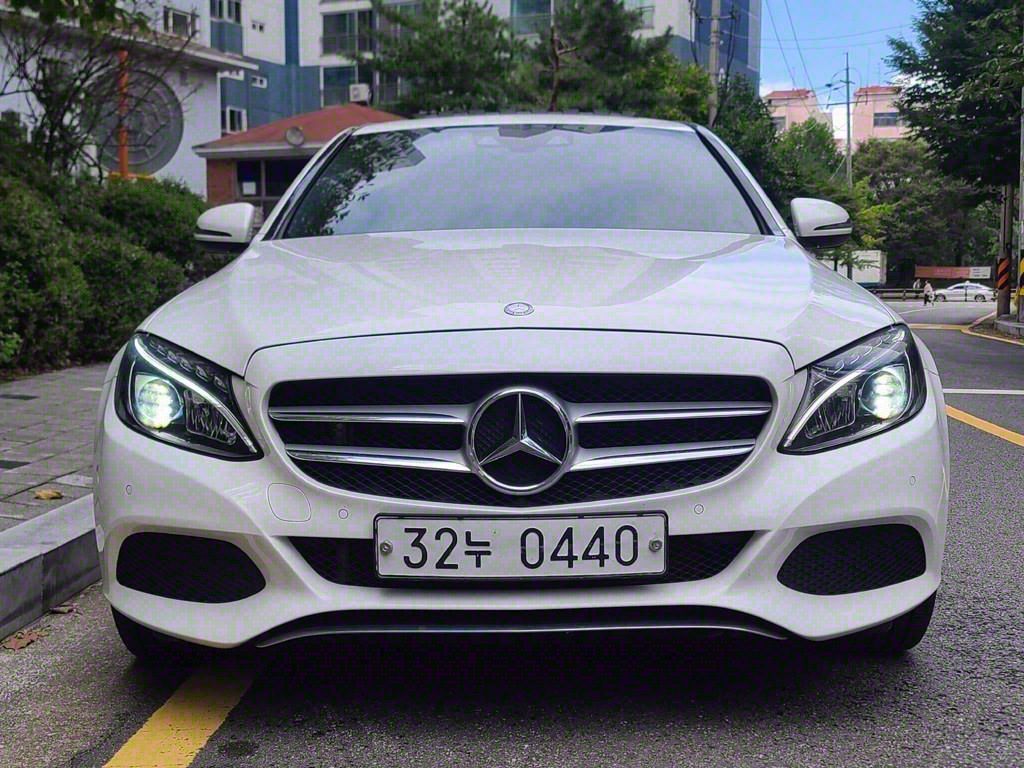 MERCEDES BENZ C-CLASS W205 2016