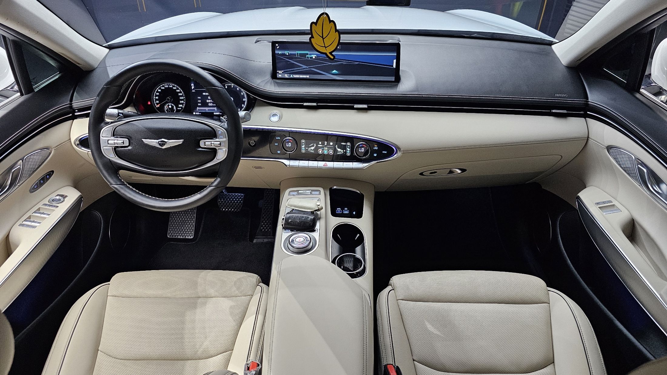 GENESIS GV70 2023