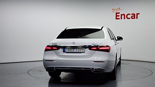 MERCEDES BENZ E-CLASS W213 2021