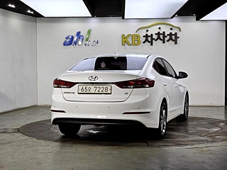 HYUNDAI AVANTE AD 2018