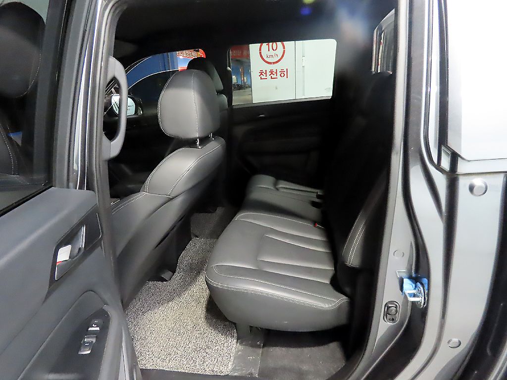 SSANGYONG REXTON SPORTS CAR 2020