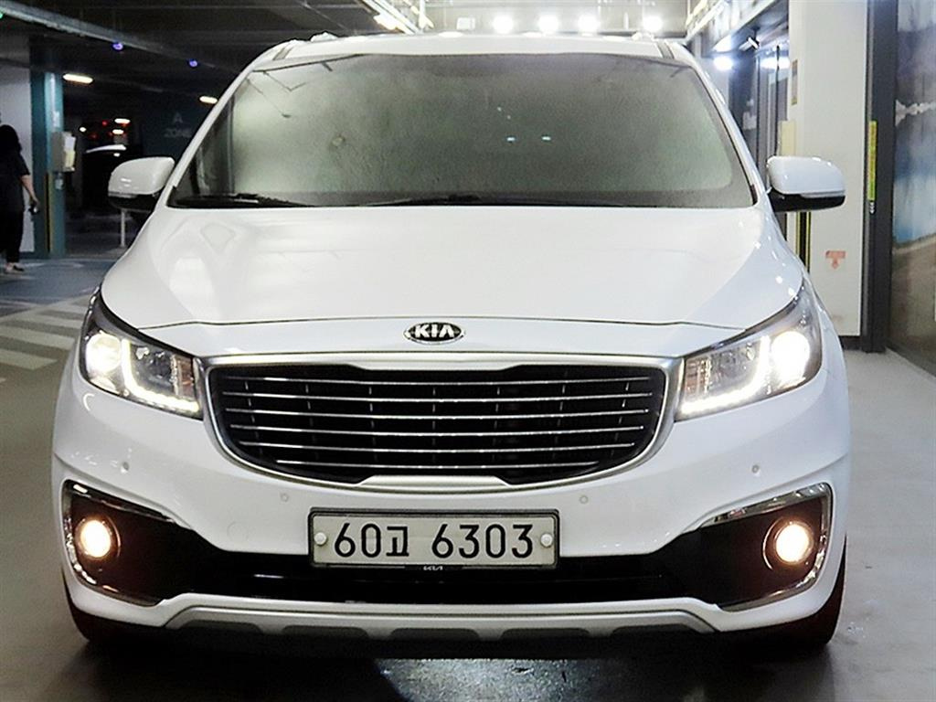 KIA CARNIVAL 2018
