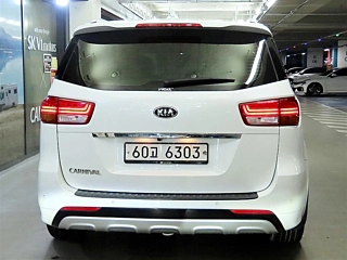 KIA CARNIVAL 2018