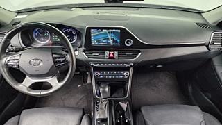 HYUNDAI GRANDEUR IG HYBRID 2017
