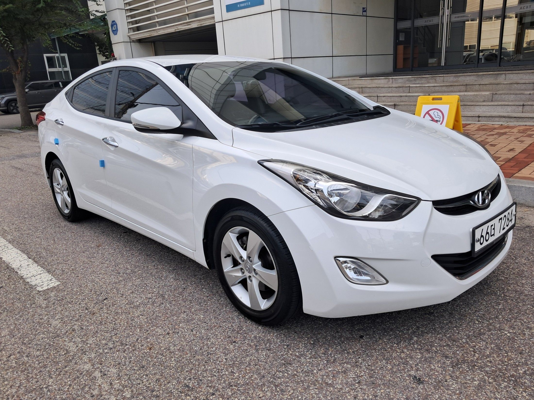 HYUNDAI AVANTE MD 2011