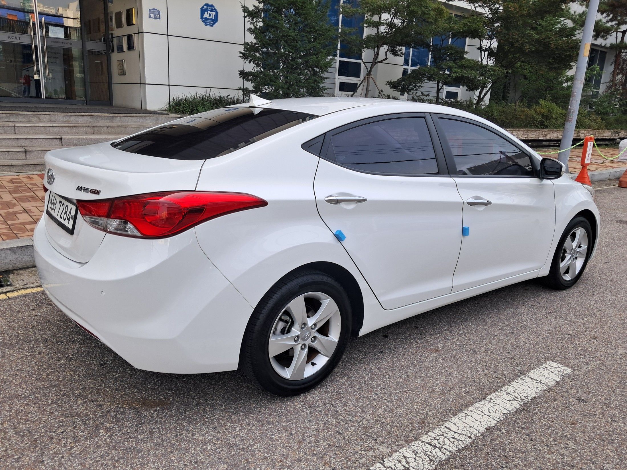 HYUNDAI AVANTE MD 2011