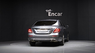 MERCEDES BENZ E-CLASS W213 2019