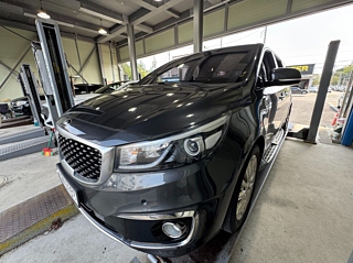 KIA CARNIVAL 2017