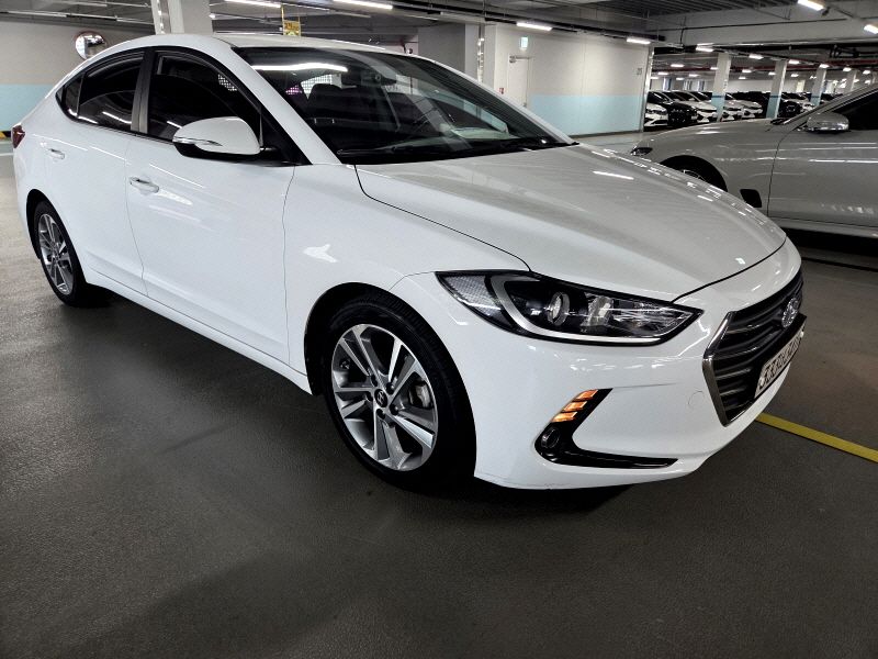 HYUNDAI AVANTE AD 2017