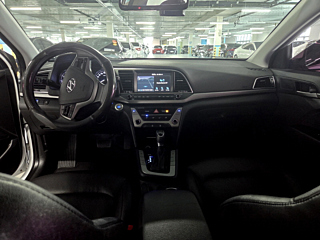 HYUNDAI AVANTE AD 2017