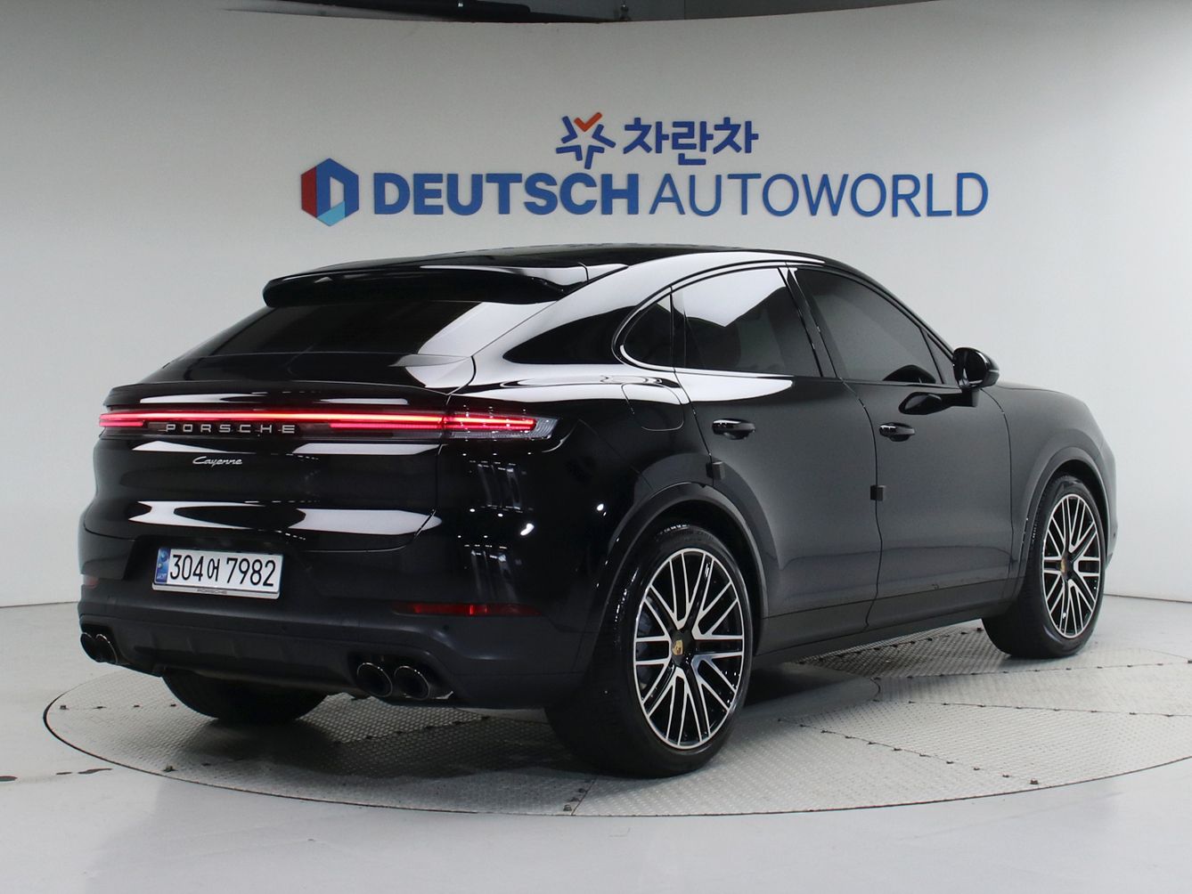 PORSCHE CAYENNE PO536 2024