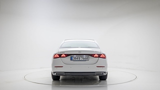 MERCEDES BENZ E-CLASS W214 2024