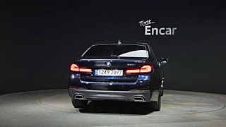 BMW 5-SERIES G30 2022
