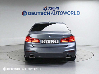 BMW 5-SERIES G30 2018