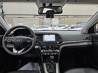 HYUNDAI AVANTE AD 2019