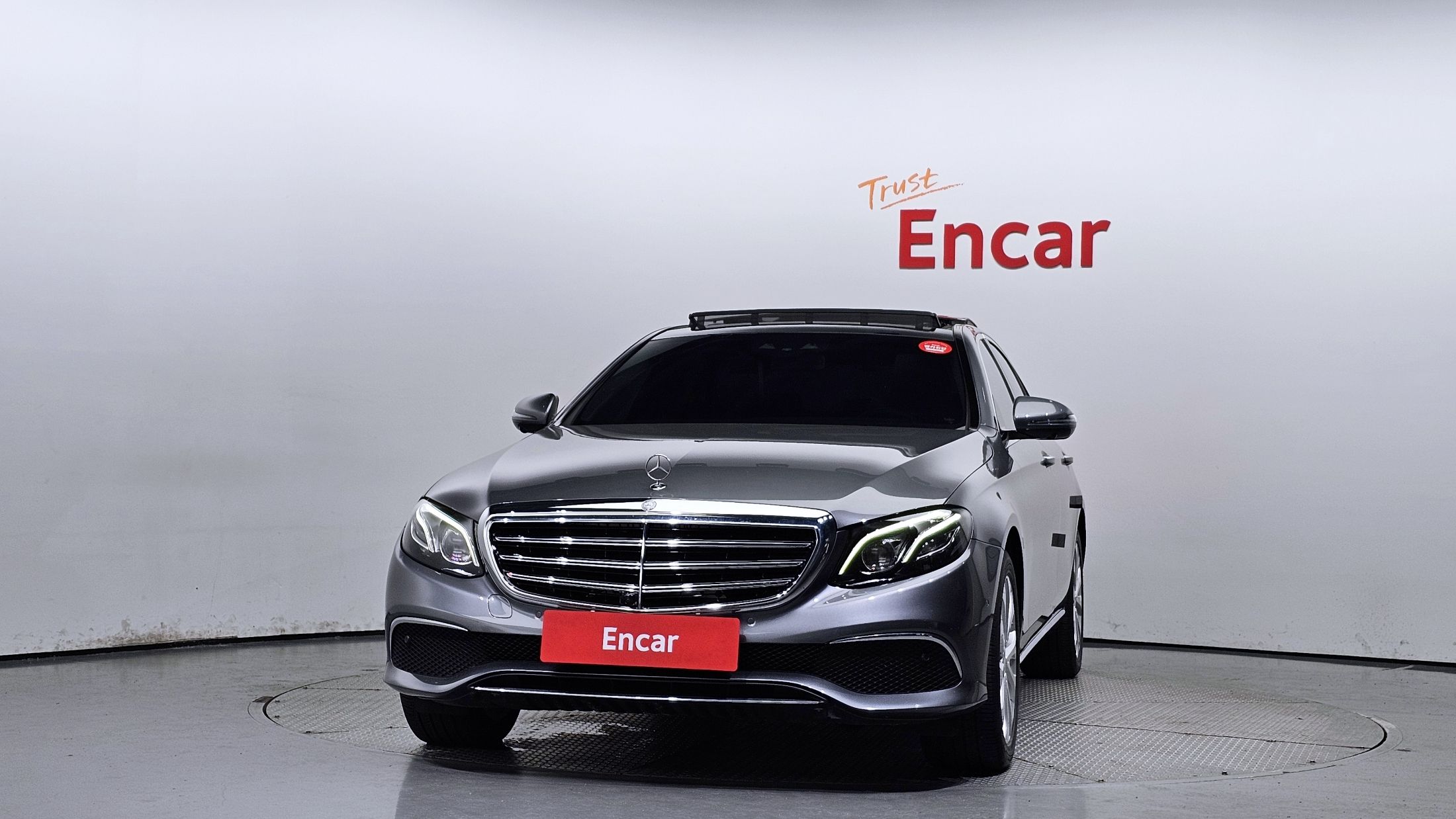MERCEDES BENZ E-CLASS W213 2017