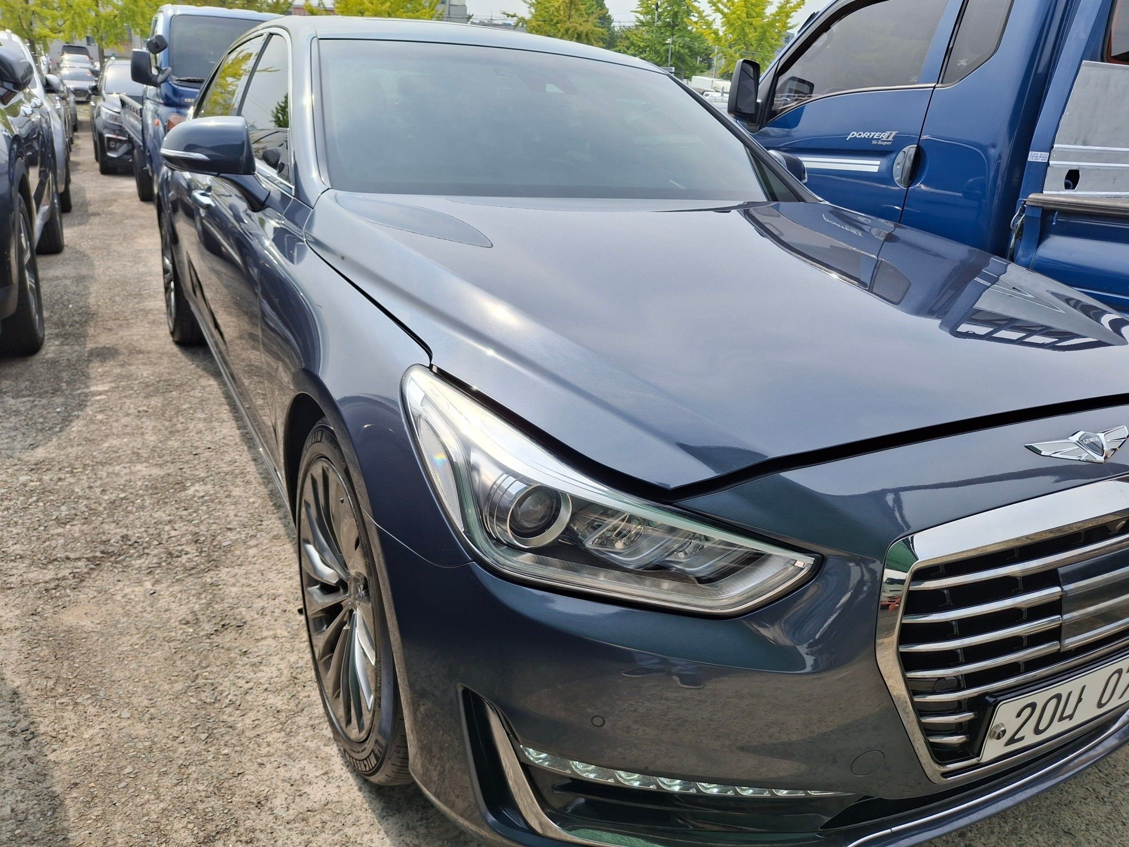 GENESIS EQ900 2016