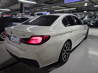 BMW 5-SERIES G30 2021