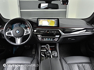 BMW 5-SERIES G30 2021