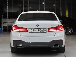 BMW 5-SERIES G30 2017