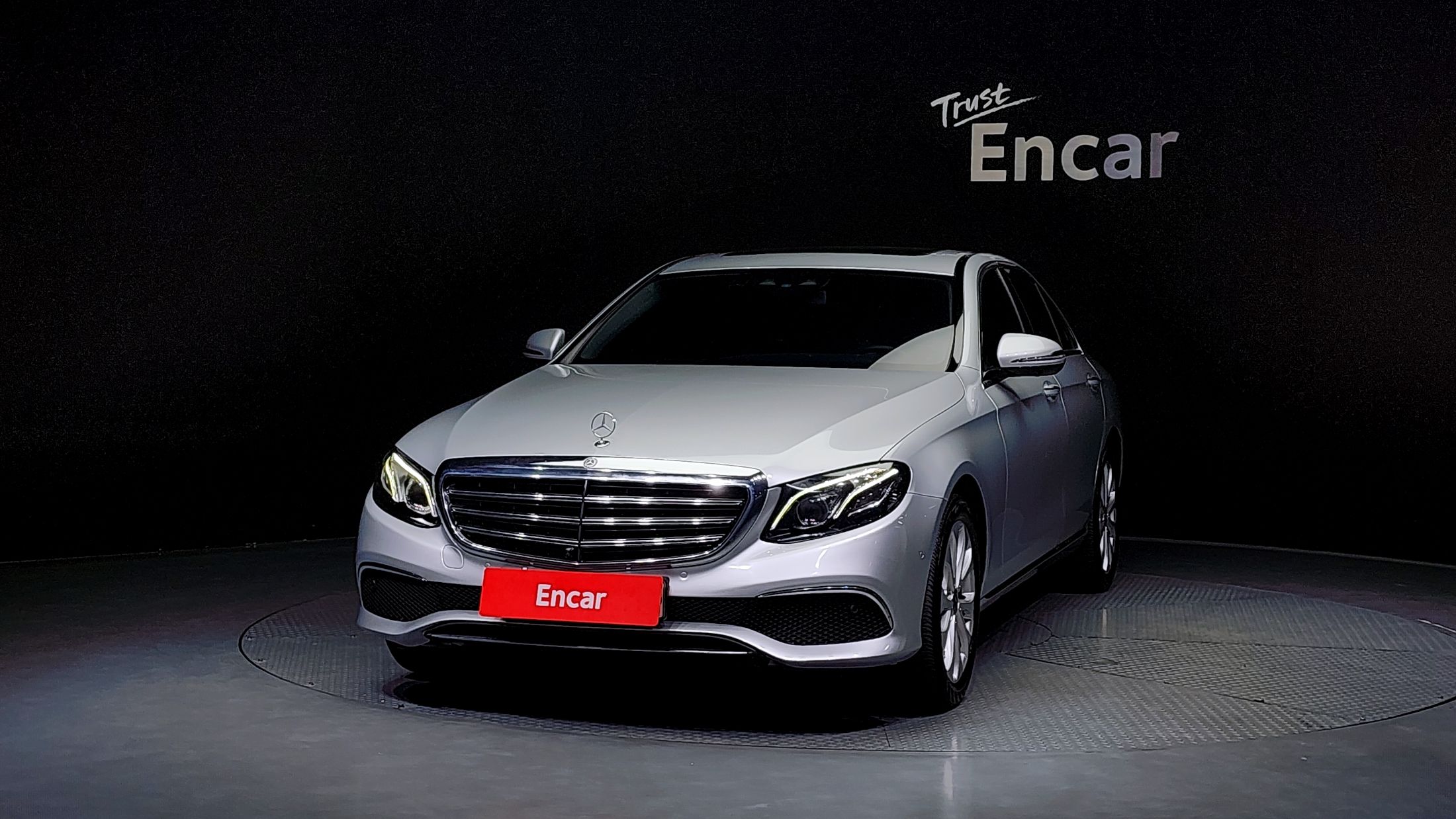 MERCEDES BENZ E-CLASS W213 2018