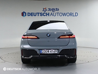 BMW 7-SERIES G70 2024