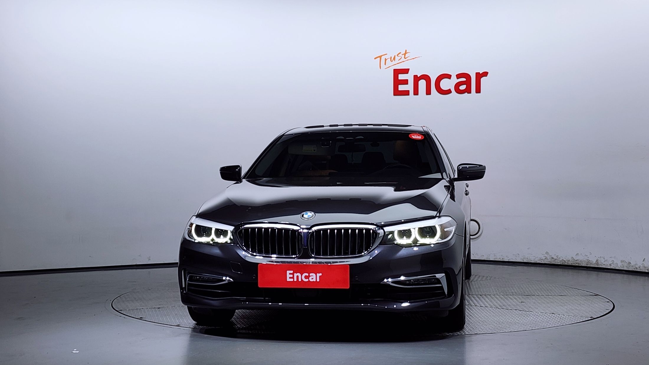 BMW 5-SERIES G30 2019