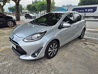 TOYOTA PRIUS C 2018