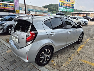 TOYOTA PRIUS C 2018