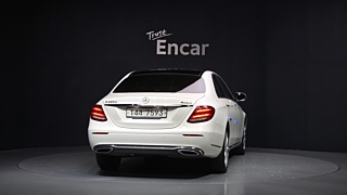 MERCEDES BENZ E-CLASS W213 2019