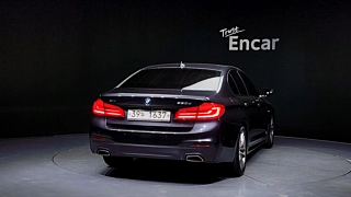BMW 5-SERIES G30 2017
