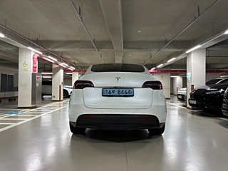 TESLA MODEL Y 2021