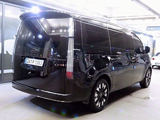 HYUNDAI STARIA 2025