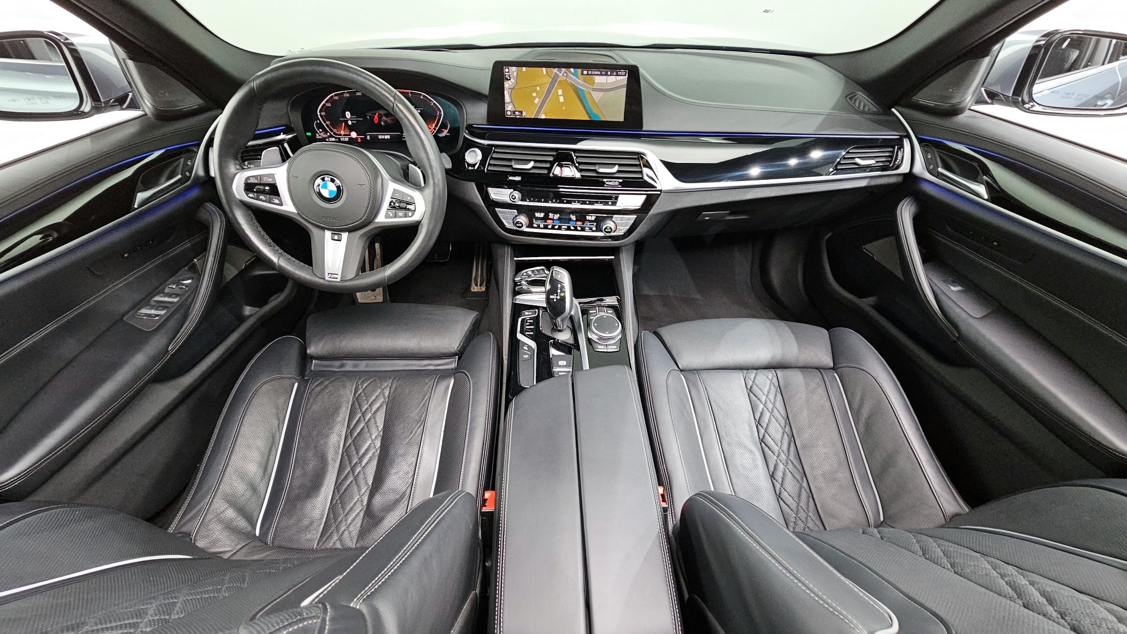 BMW 5-SERIES G30 2020