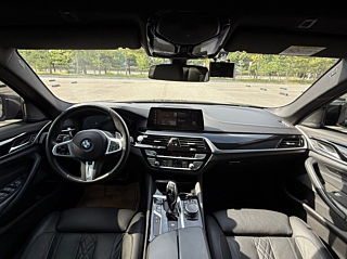 BMW 5-SERIES G30 2020