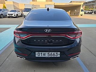HYUNDAI GRANDEUR IG 2017