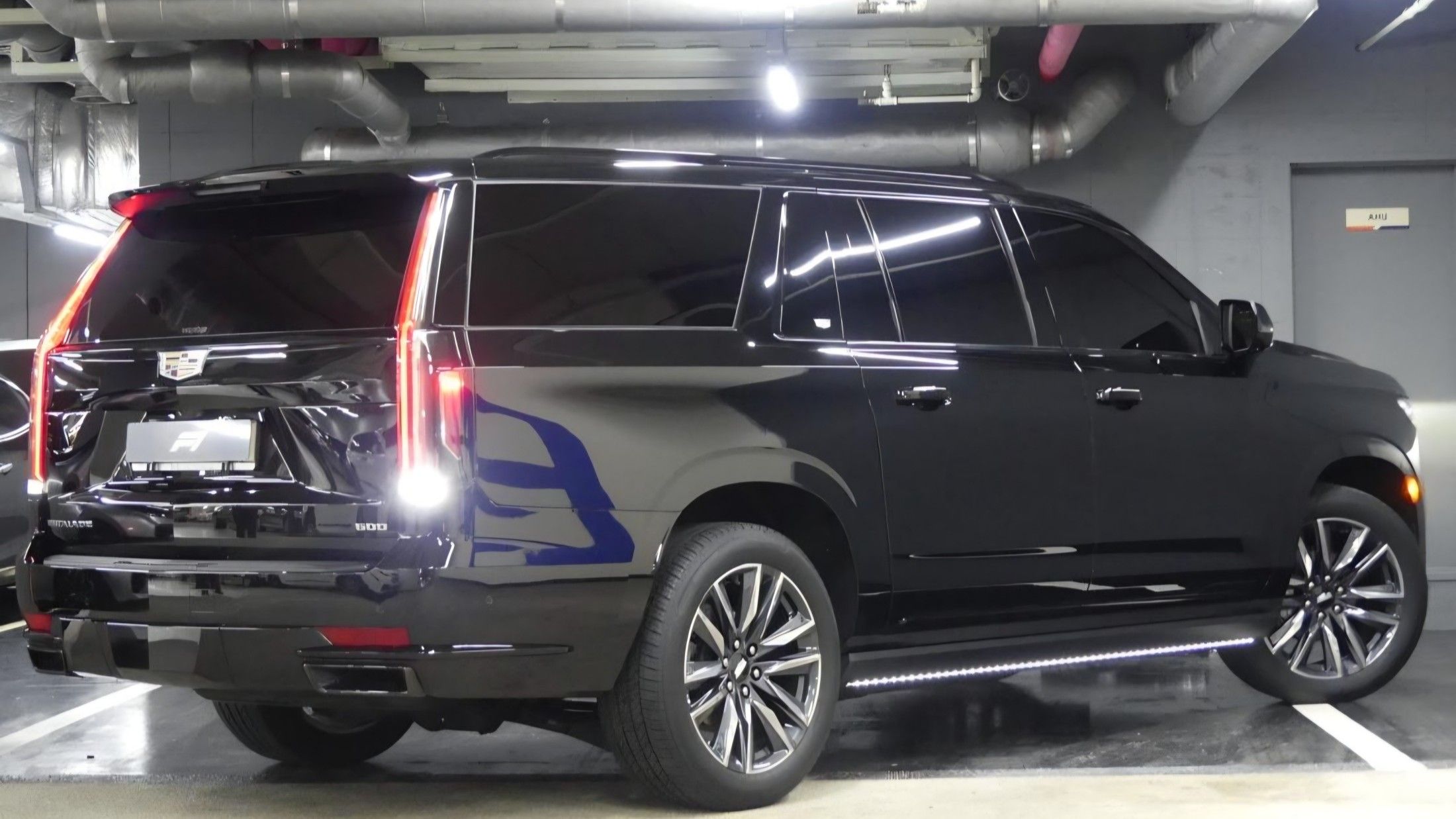 CADILLAC ESCALADE 2023
