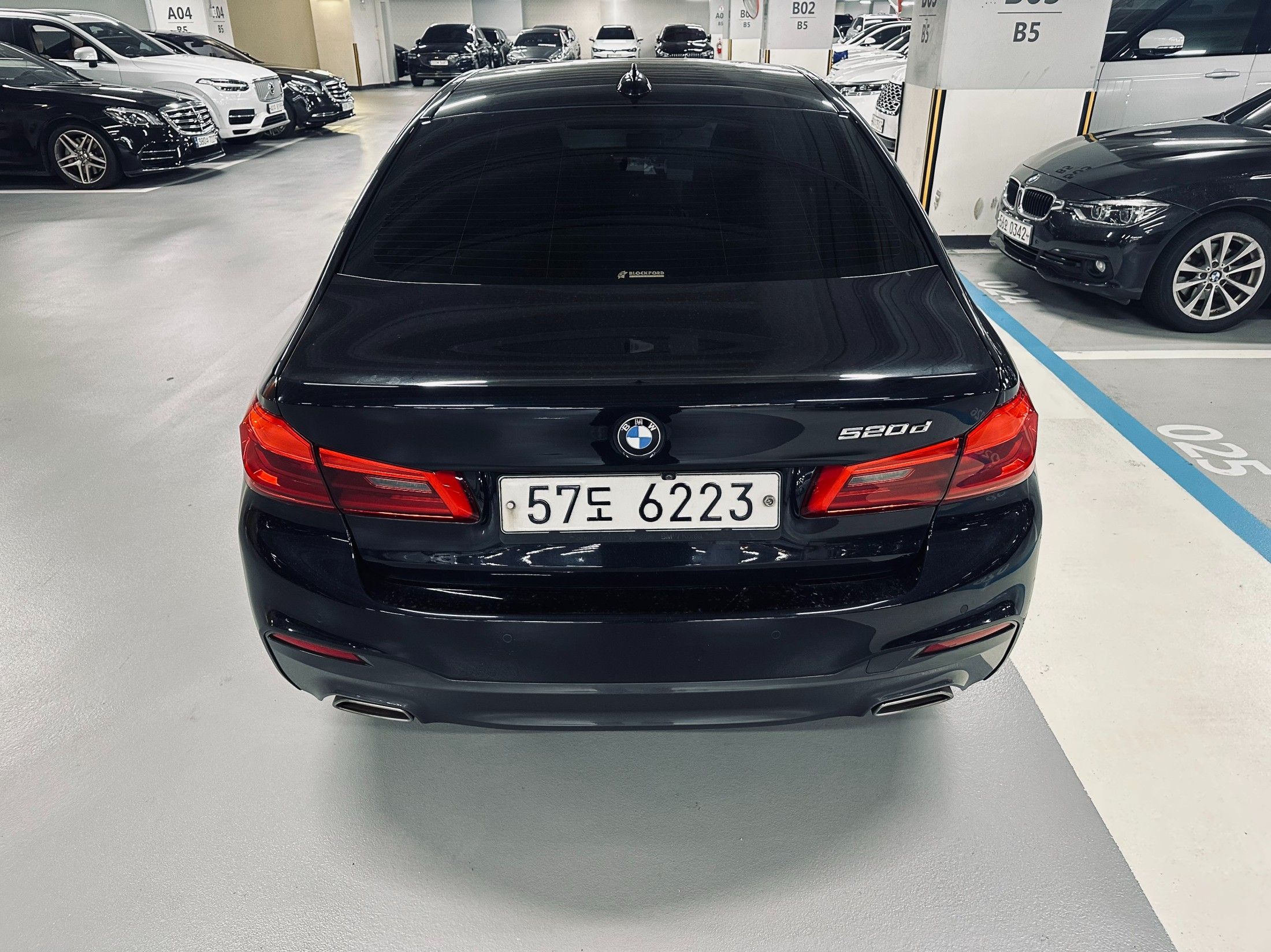BMW 5-SERIES G30 2019