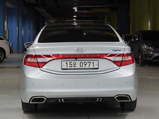 HYUNDAI GRANDEUR HG HYBRID 2016