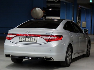 HYUNDAI GRANDEUR HG HYBRID 2016